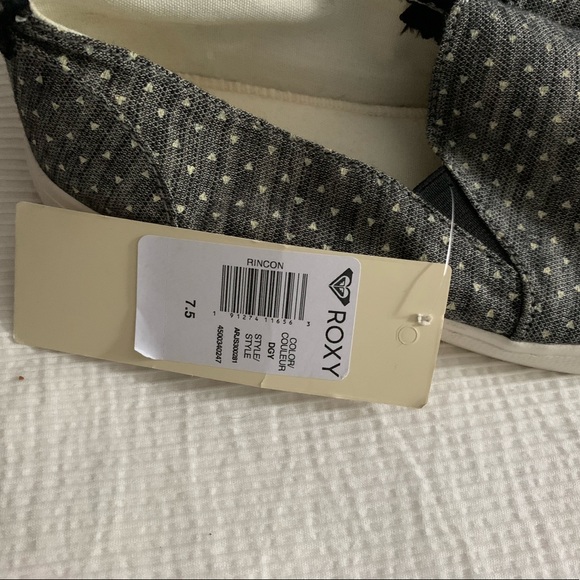 Roxy Rincon slip on shoe. Size 7.5 - Picture 5 of 6